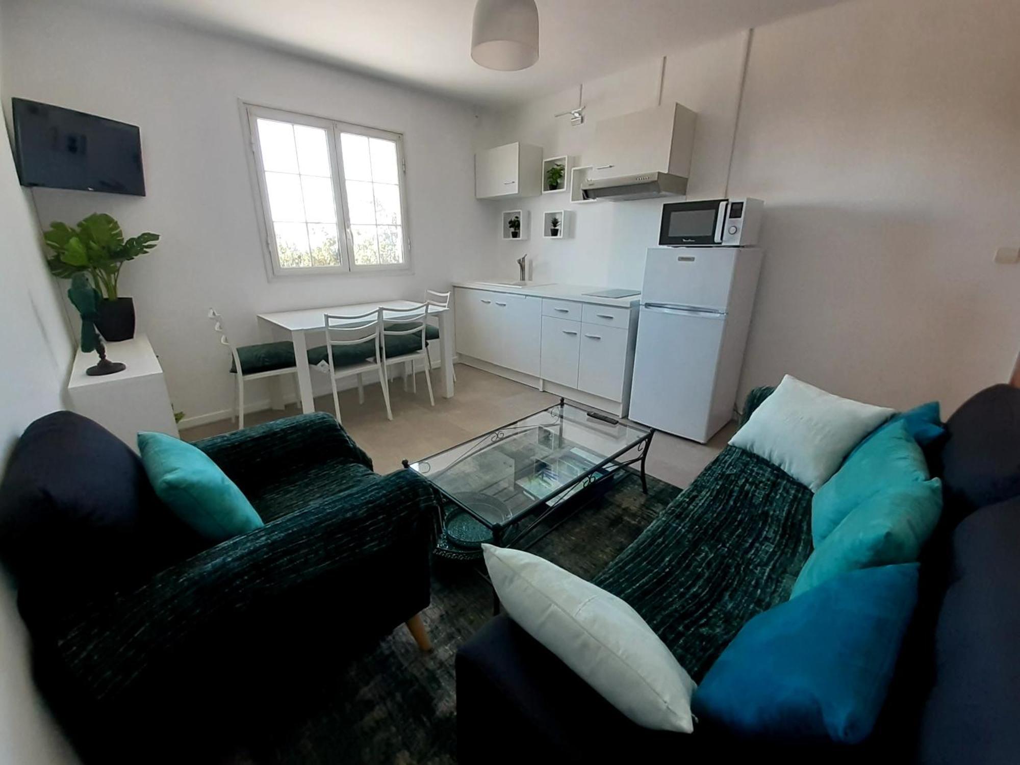 Joli Appartement, Piscine, Jacuzzi Sainte-Suzanne エクステリア 写真